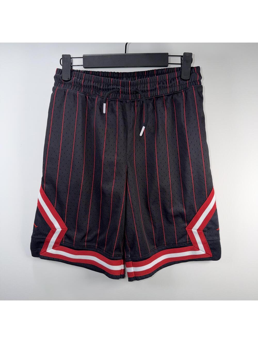 Nike Air Jordan Diamond Pinstripe Jumpman shorts - L
